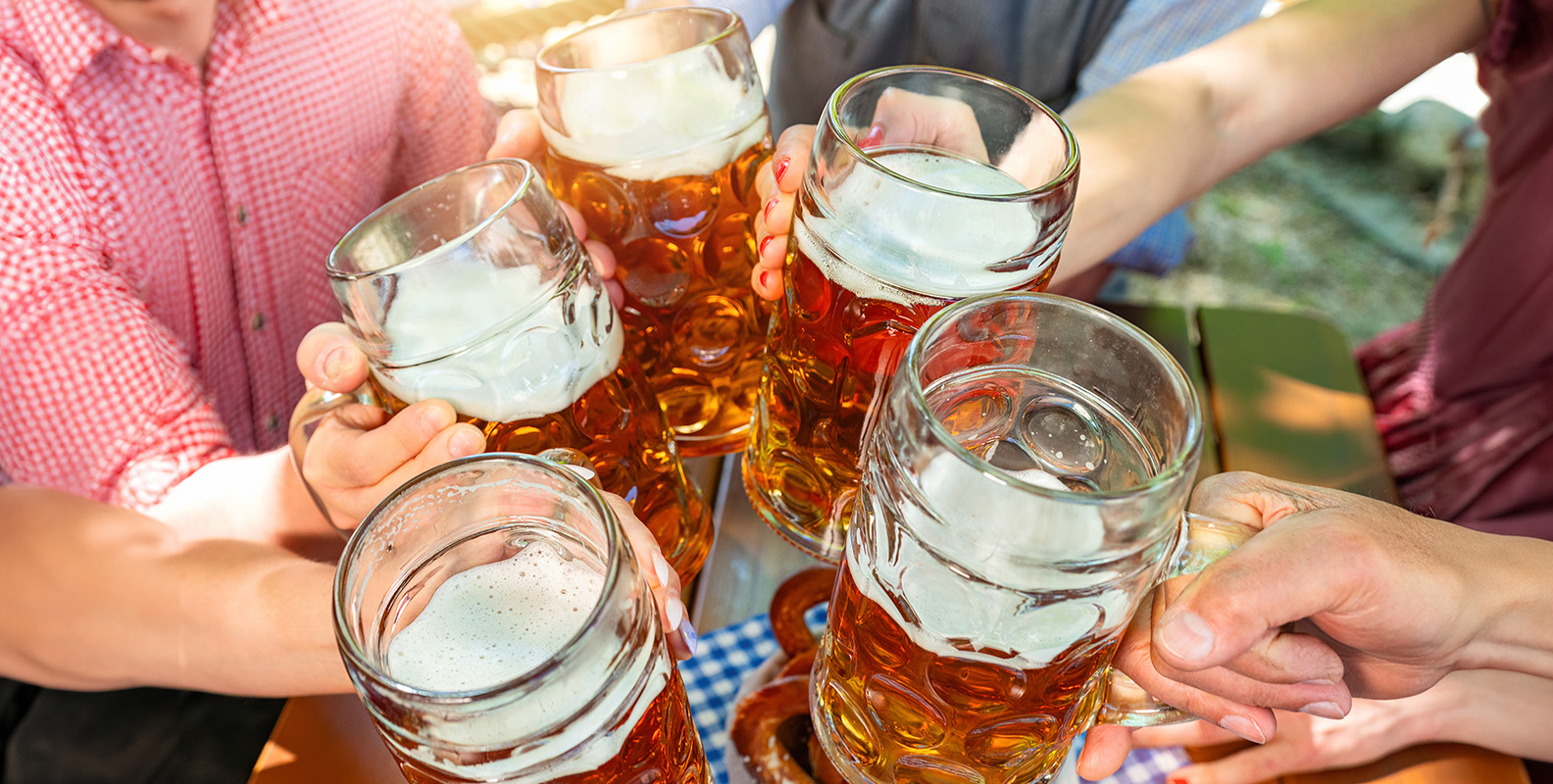 飲食店でグラスを使うのがおすすめの理由