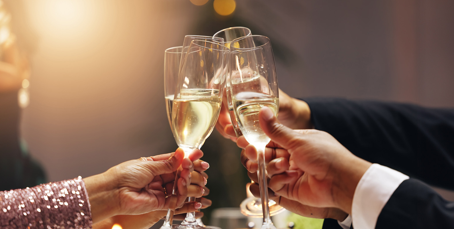 飲食店でグラスを使うのがおすすめの理由