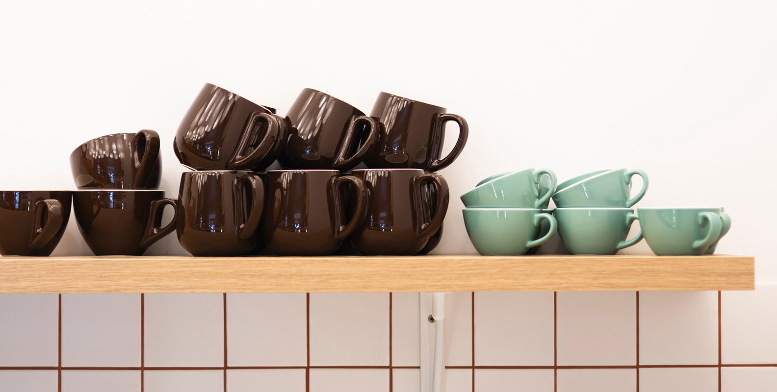 カフェに必要な備品を用意するには?