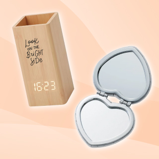 女性向けの記念品を選ぶポイント3つと年代別のおすすめアイテム・注意点を解説！