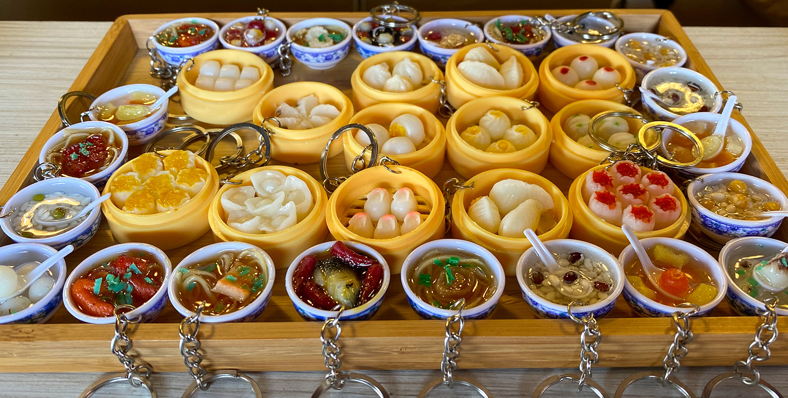 オリジナルキーホルダーを観光地で人気のお土産にする販売のコツ