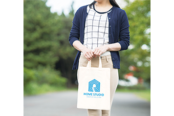 薄手で軽くて持ち運びやすい!温かみのある薄手コットン生地素材です