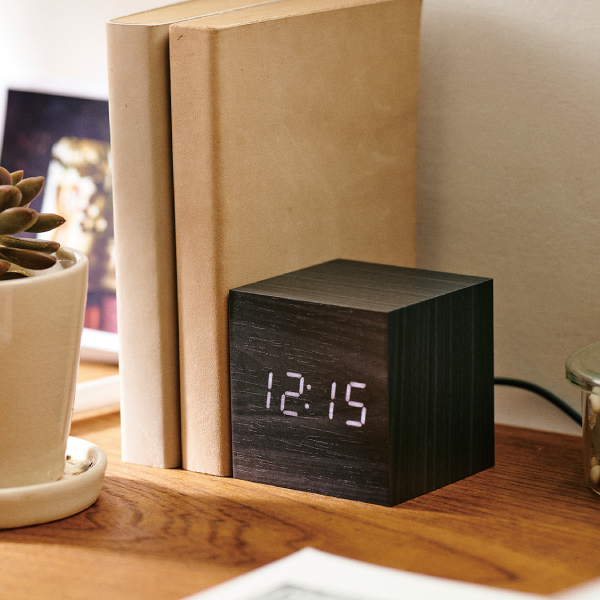 オリジナル　キューブクロック