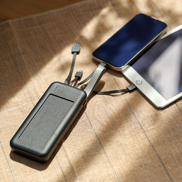 オリジナル　【PSE取得】3in1ケーブル付きソーラーチャージャー