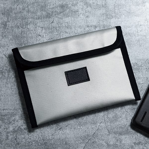 オリジナル　難燃マルチセーフティケース